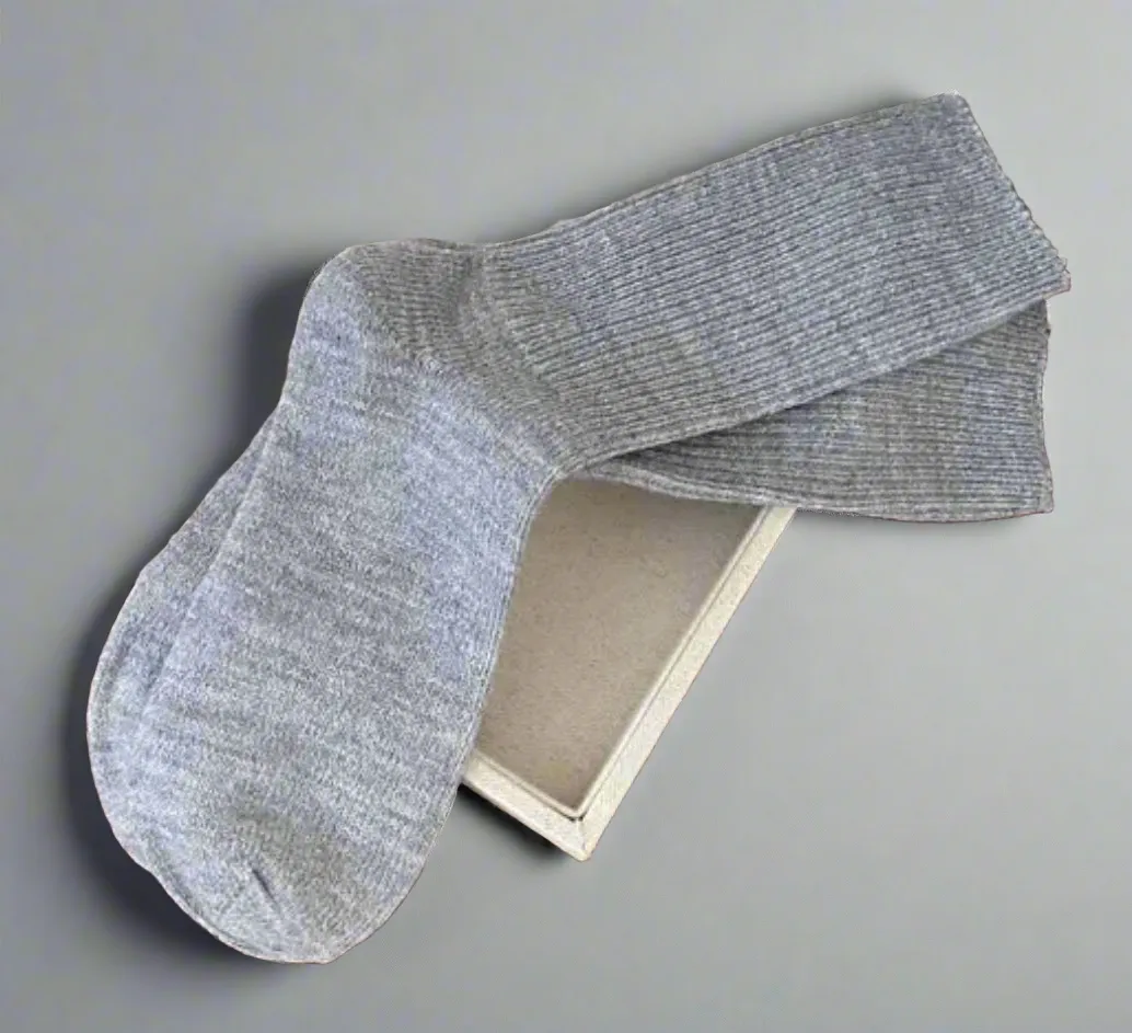 100% Cashmere socks