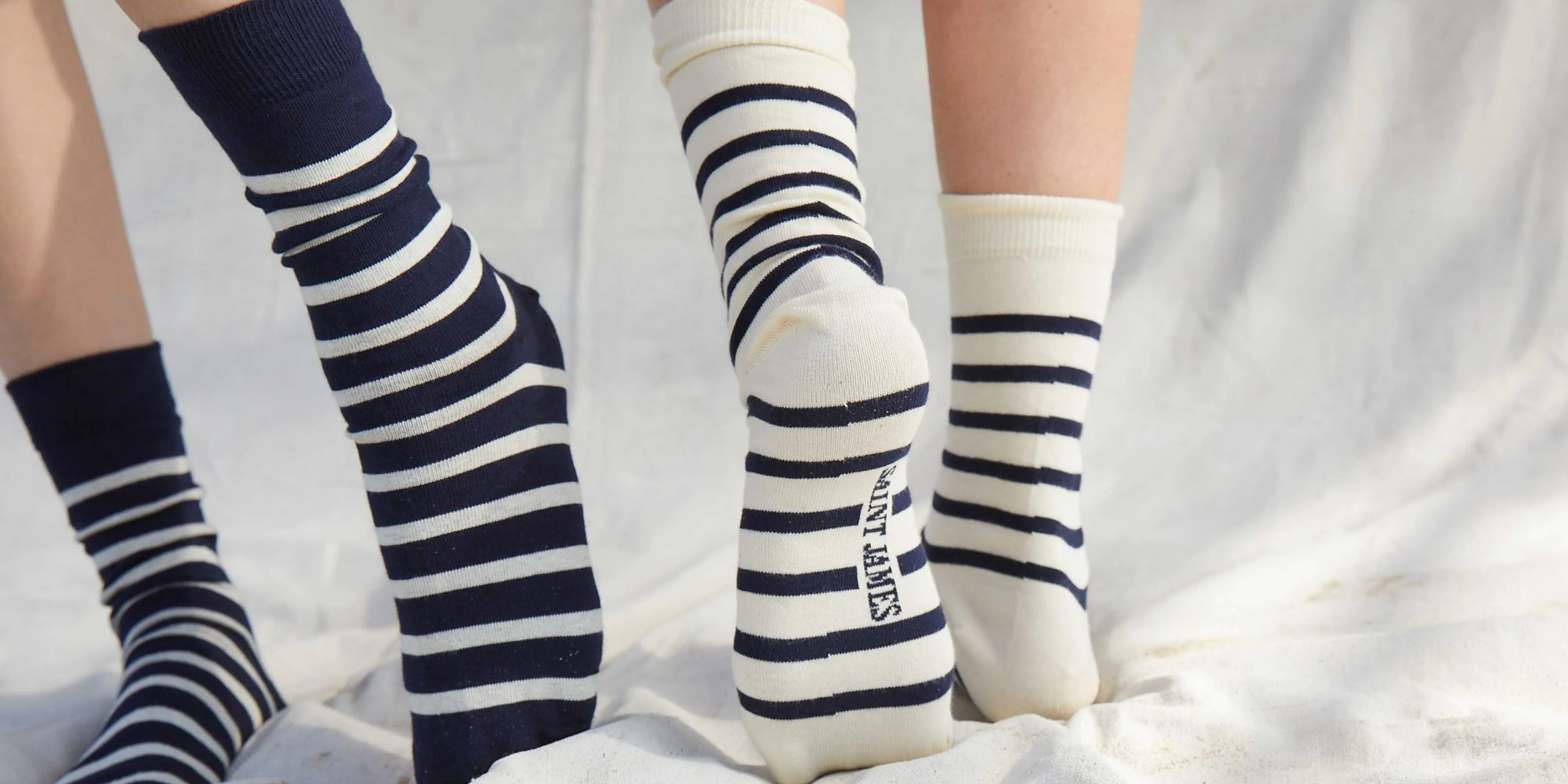 PIEDS RAYES - Striped Socks (NAVY / ECRU)