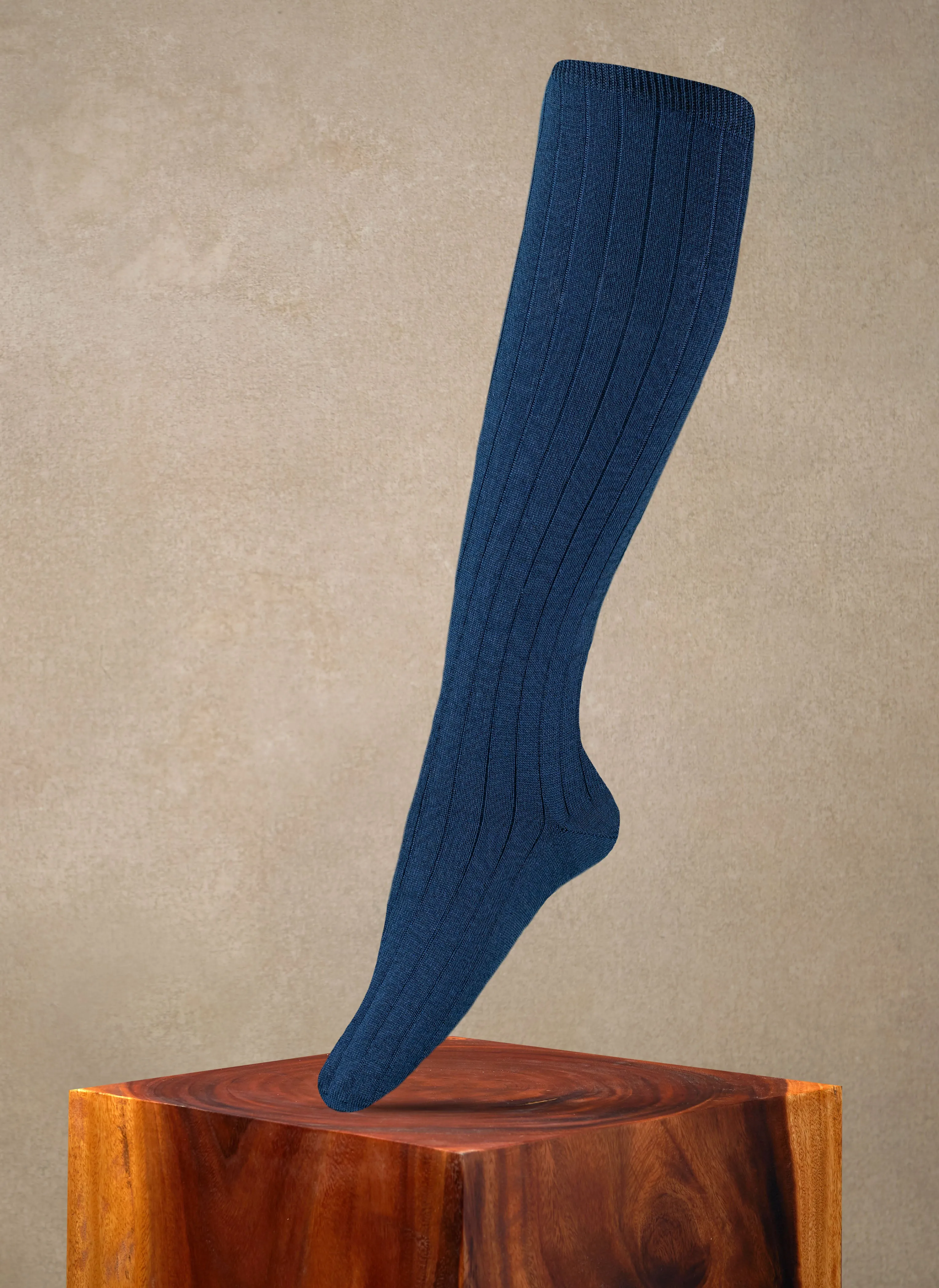 Women's 100% Cashmere Rib Knee High Sock in Navy